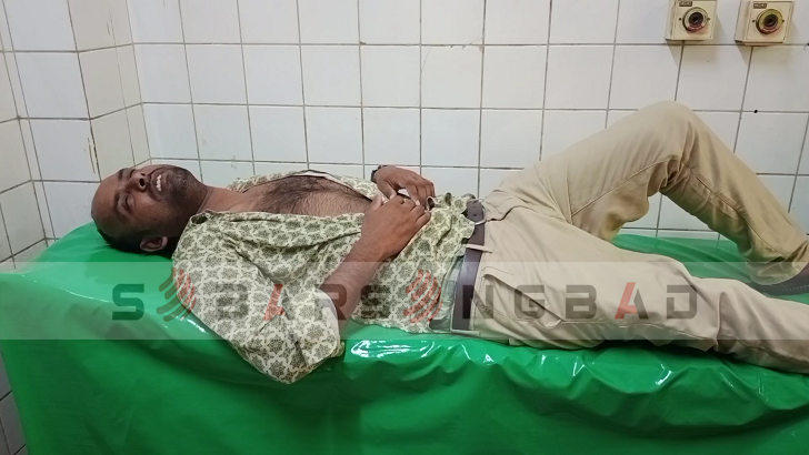 মেহেরপুর পিডিবি অফিসের গাছ চুরিতে বাধা দেওয়ায় কর্মকর্তাকে মারধর