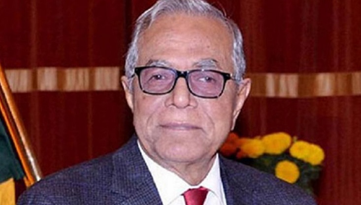 চিকিৎসা শেষে দেশে ফিরেছেন রাষ্ট্রপতি