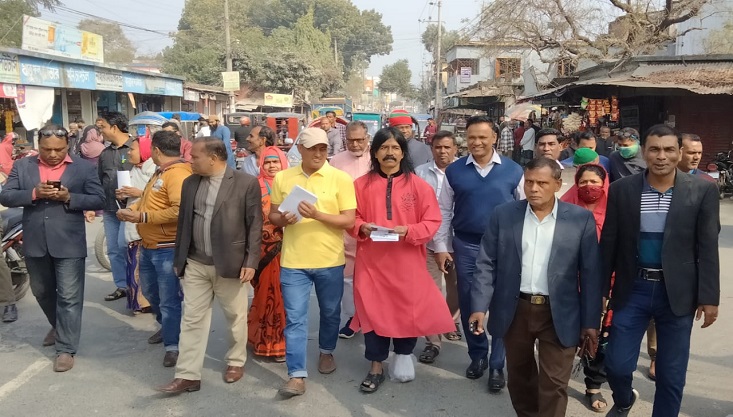 বিভাগীয় সভা সফল করতে মেহেরপুর বিএনপির লিফলেট বিতরণ