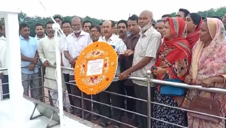 মুজিবনগরে আ.লীগের ৭৪তম প্রতিষ্ঠা বার্ষিকী উপলক্ষ্যে পুষ্পমাল্য অর্পণ