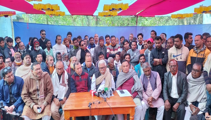 গাংনীতে স্বতন্ত্র প্রার্থী মকবুল হোসেনের সংবাদ সম্মেলন