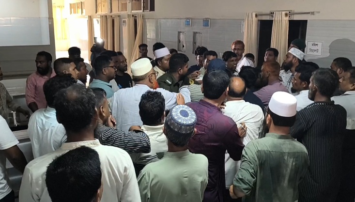 মেহেরপুর হাসপাতালে জামায়াত ও বিএনপি নেতাকর্মীদের মধ্যে হাতাহাতি