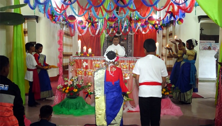 মেহেরপুরে চলছে বড়দিনের প্রার্থনা