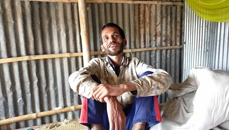 গাংনীতে আলমাসের শিকলবন্দী জিবন