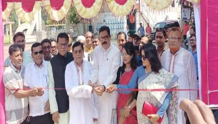 গাংনীতে স্থানীয় সরকার দিবস উপলক্ষ্যে উন্নয়ন মেলার উদ্বোধন