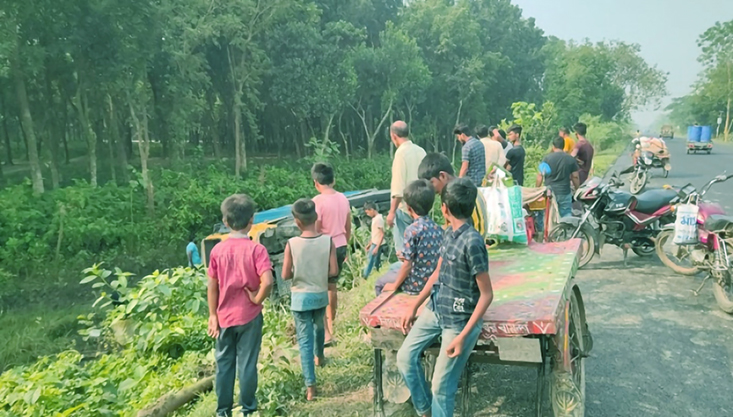 গাংনীতে সড়কে গাছ ফেলে আবারও গণডাকাতি