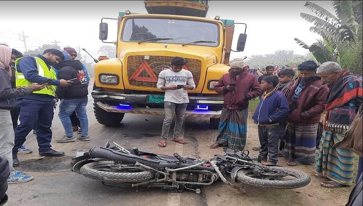 ঝিনাইদহে ট্রাকচাপায় প্রাণ গেলো ২ যুবকের