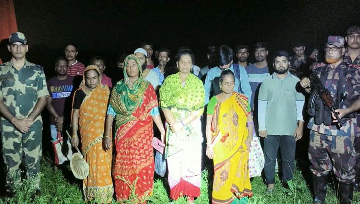 মেহেরপুর সিমান্তে পতাকা বৈঠকের মাধ্যমে ১৮ জন বাংলাদেশিকে ফেরত