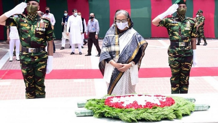 বঙ্গবন্ধুর সমাধিতে প্রধানমন্ত্রীর শ্রদ্ধা নিবেদন