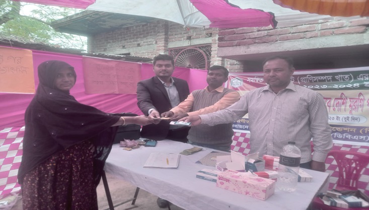 মেহেরপুরে দেশি মুরগি পালন প্রশিক্ষণ অনুষ্ঠিত