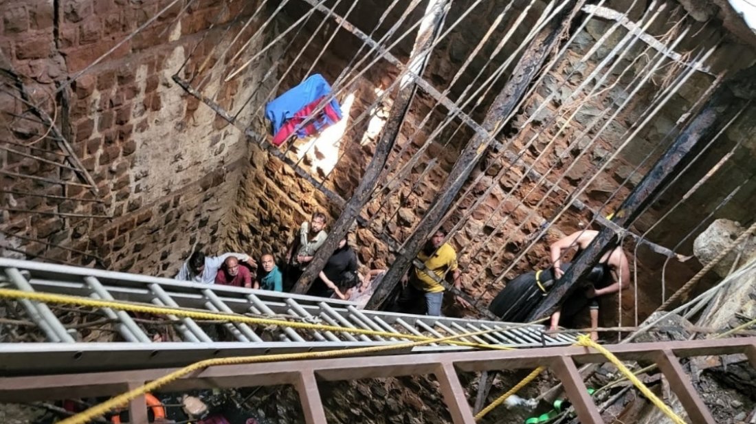 ভারতে মন্দিরে কুয়ার ছাদ ধসে নিহত ১৩