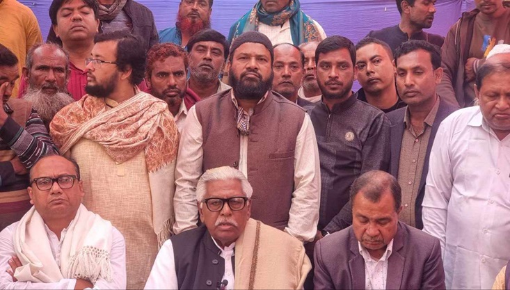 মেহেরপুর-২ আসনের স্বতন্ত্র প্রার্থী মকবুল হোসেনের প্রেস ব্রিফিং