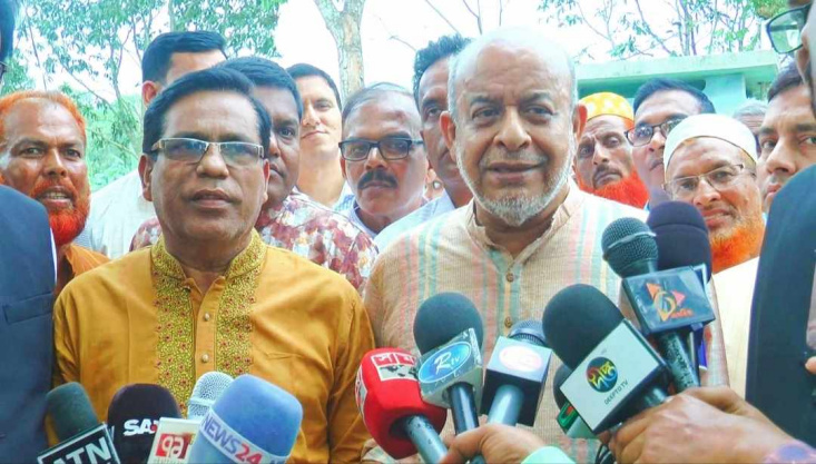 রেল টিকিটে কোন কালোবাজারি হয়নি..রেলমন্ত্রী জিল্লুর হাকিম