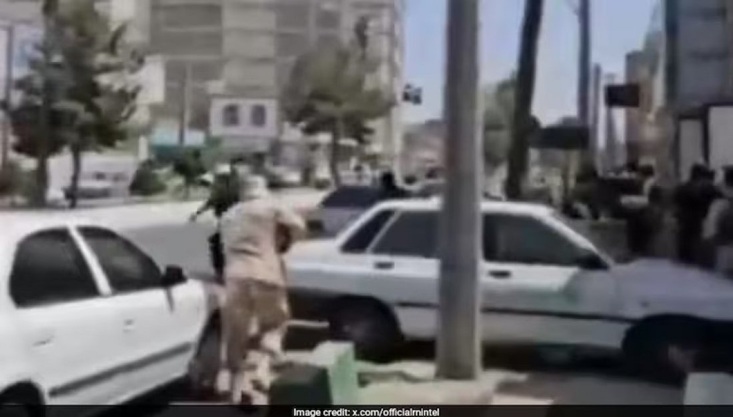 ইরানের আদালত ভবনে ‘সন্ত্রাসী হামলায়’ নিহত ৯