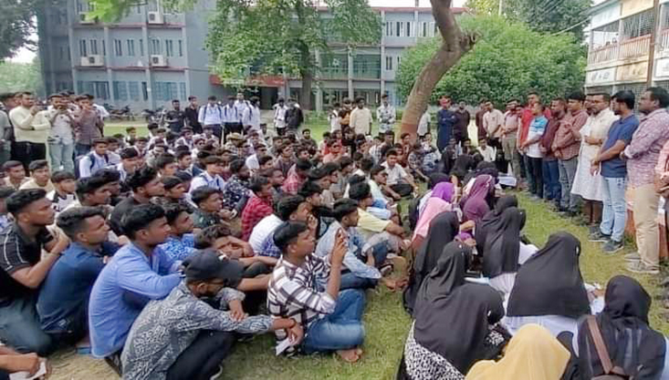 মেহেরপুরে শিক্ষার্থীদের সাখে কেন্দ্রীয় ছাত্রদলের মতবিনিময় সভা