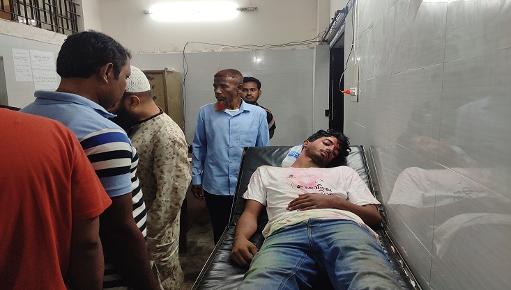 ইবিতে তুচ্ছ ঘটনাকে কেন্দ্র করে সংঘর্ষ, সাংবাদিকসহ আহত তিন