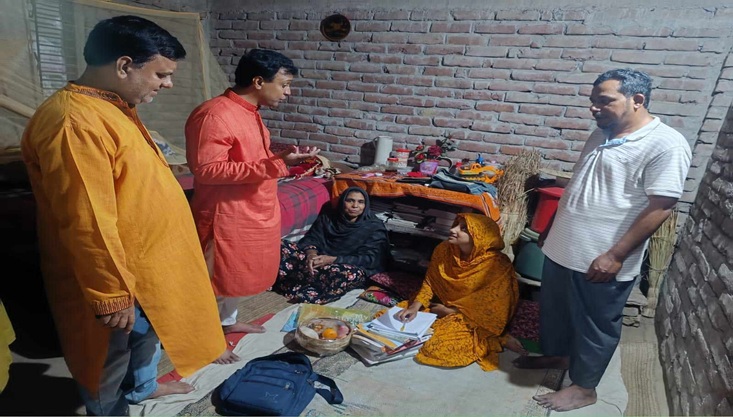 এসএসসি পরীক্ষার্থীদের বাড়িতে গভীর রাতে ইউএনও