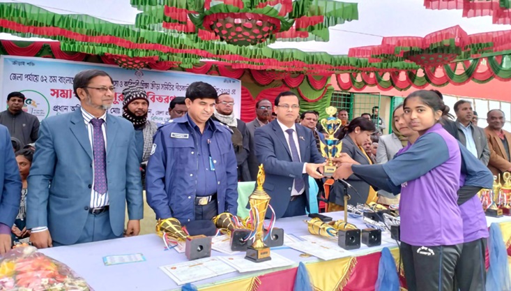 মেহেরপুরে শীতকালীন ক্রীড়া প্রতিযোগিতার পুরষ্কার বিতরণ