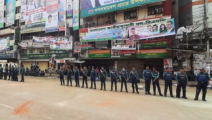 বিএনপি অফিসে তালা, নয়াপল্টনে চলছে না যানবাহন