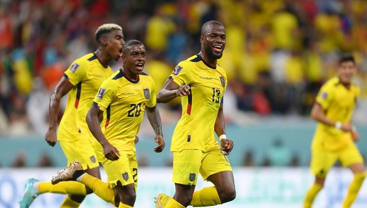 ভ্যালেন্সিয়ার জোড়া গোলে ইকুয়েডরের জয়