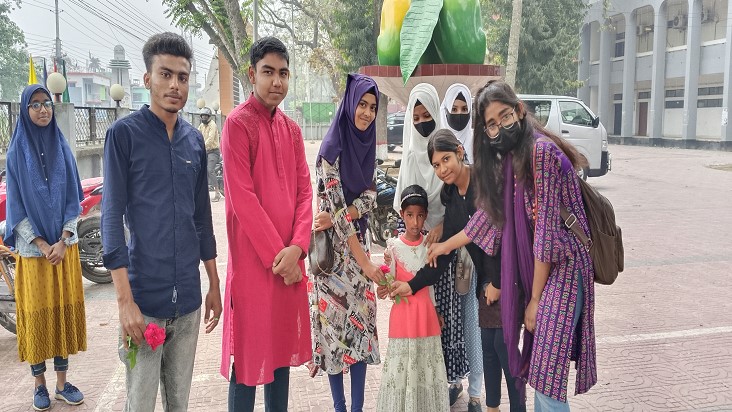 শিশু দিবসে শিশুদের ফুলেল শুভেচ্ছা জানালো এনসিটিএফ