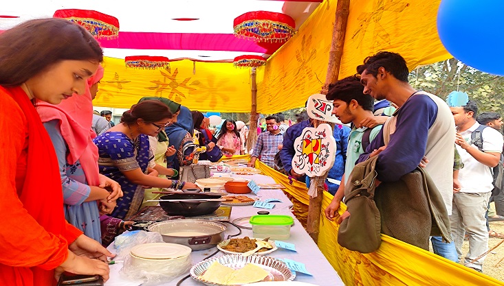 ইবিতে ফার্মেসি বিভাগের উদ্যোগে দুই দিনব্যাপী পিঠা উৎসব