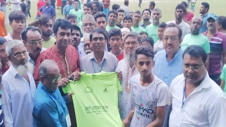 সেমিফাইনালে নাম লিখিয়েছে দৌলতখালি স্পোর্টিং ক্লাব