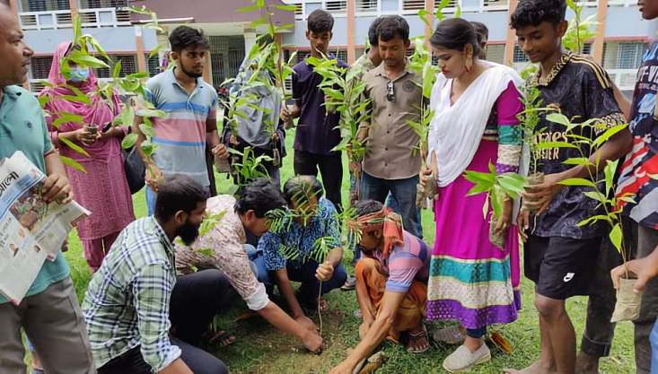 মেহেরপুর বন্ধুসভার উদ্যোগে বৃক্ষরোপন কর্মসূচী