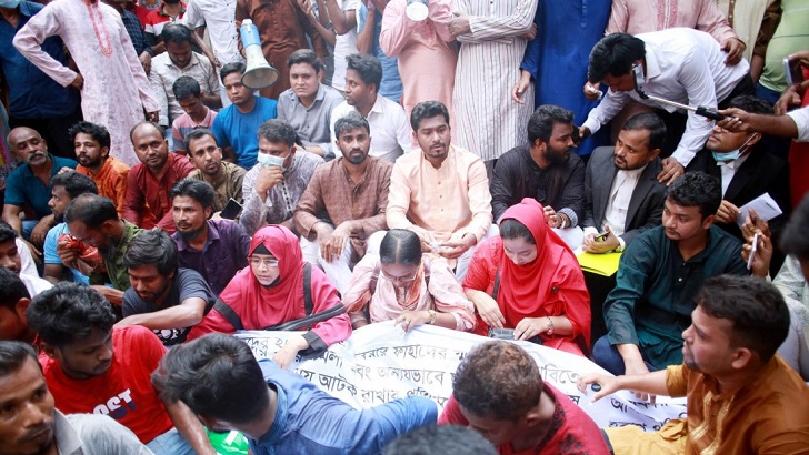 ছাত্র অধিকারের ২৪ নেতা কারাগারে, মুক্তির দাবি নুরের