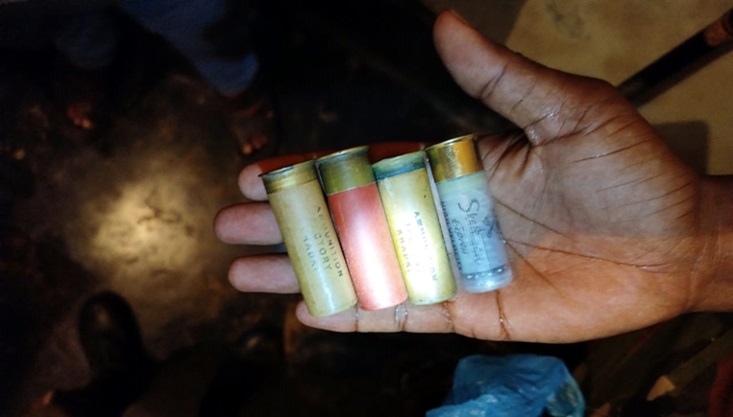 গাংনীতে চার রাউন্ড বন্দুকের কার্তুজ উদ্ধার