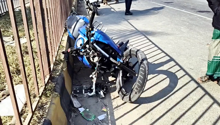 গাংনীতে দুই মোটরসাইকেলের মুখোমুখি সংঘর্ষে স্কুল ছাত্র নিহত