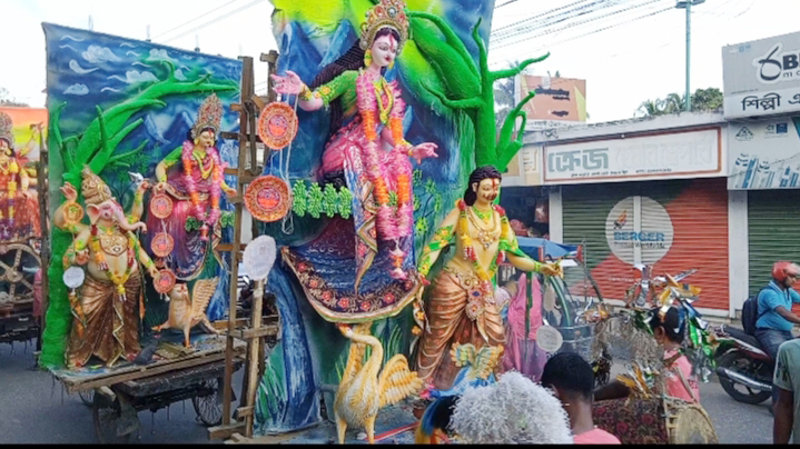 মেহেরপুরে প্রতিমা বিসর্জনের মধ্য দিয়ে শেষ হলো শারদীয় দুর্গাপূজা