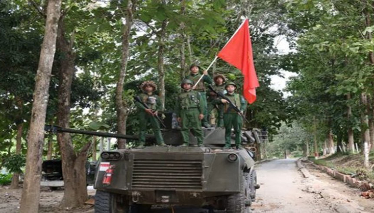 মিয়ানমারে বাড়ছে সেনা-বিদ্রোহী সংঘাত, ভারতে পালাচ্ছে হাজারো মানুষ