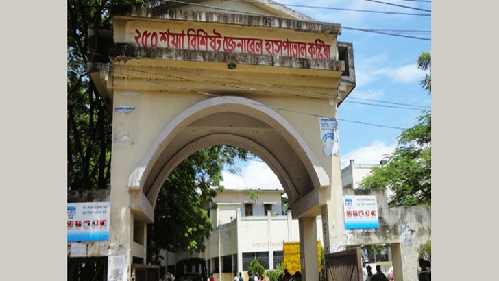 পুকুর পাড়ে মিলল জীবিত নবজাতক শিশু