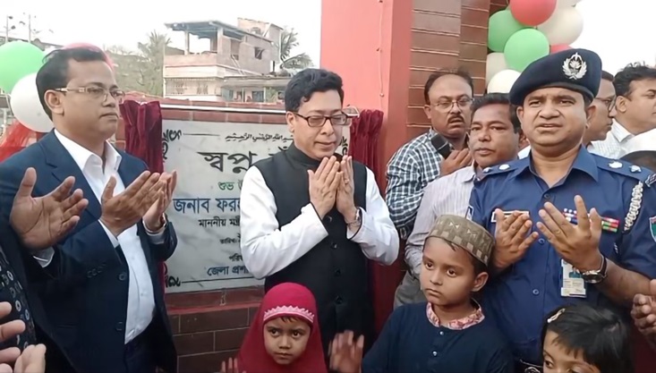 মেহেরপুরে স্বপ্ন ছুঁই শিশু পার্কের উদ্বোধন