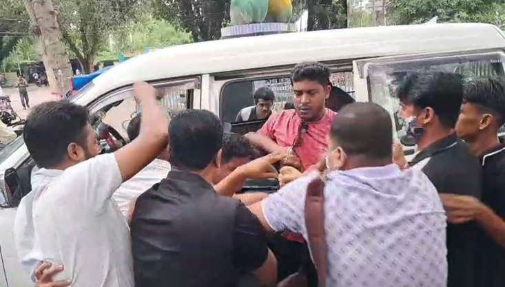 মেহেরপুরে আদম ব্যাপারীকে তুলে নেওয়ার চেষ্টা, আটক-১০