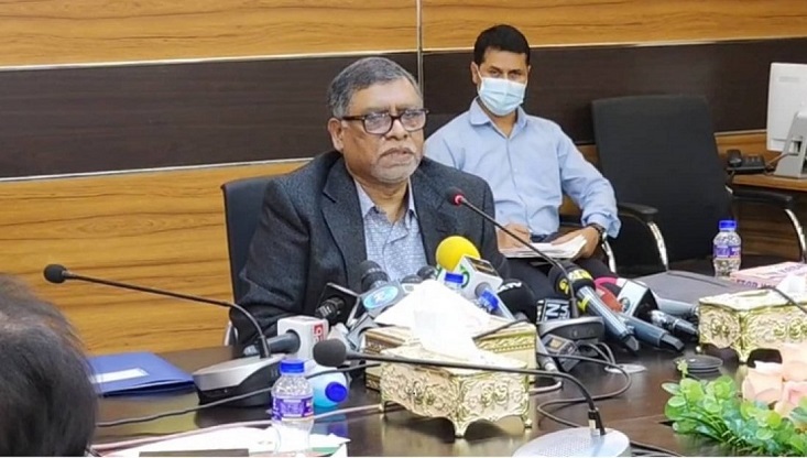 ৬০ বছরের বেশি বয়সীরা আগে চতুর্থ ডোজ পাবেন: স্বাস্থ্যমন্ত্রী