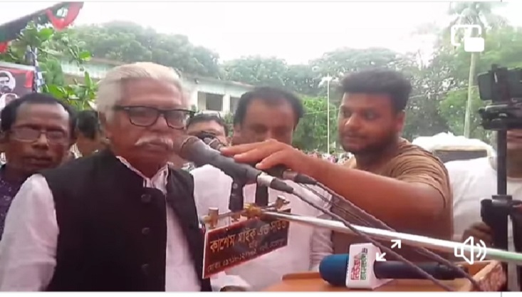 বারবার এমপি হওয়া সত্বেও আজ আমি সহায়সম্বলহীন সাবেক এমপি মকবুল