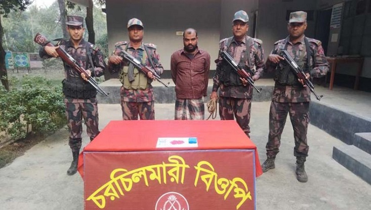 সীমান্তে ইয়াবাসহ ভারতীয় নাগরিক আটক