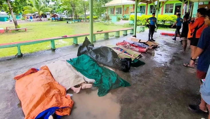ফিলিপাইনে বন্যা ও ভূমিধস : নিহতের সংখ্যা বেড়ে ৭২