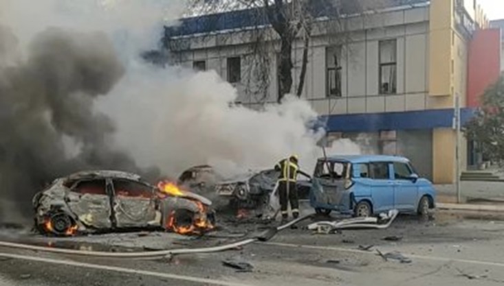 ইউক্রেনীয় ড্রোন হামলায় রাশিয়ায় তেলের ডিপোতে আগুন