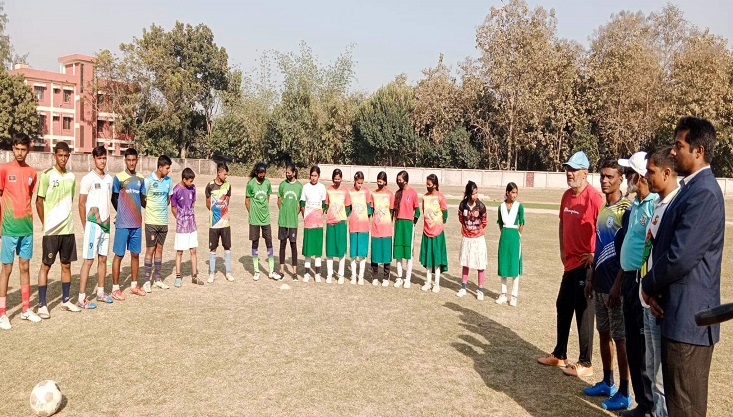 মেহেরপুরে মাসব্যাপী ফুটবল প্রশিক্ষণের উদ্বোধন