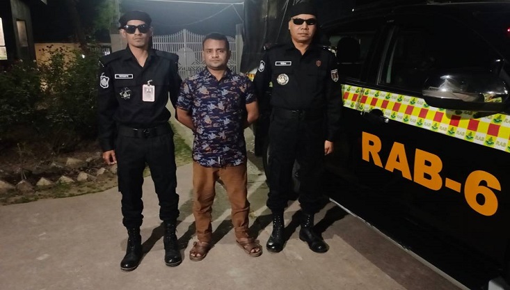 ঝিনাইদহে ''জিনের বাদশা" খ্যাত প্রতারক চক্রের মূলহোতা গ্রেফতার