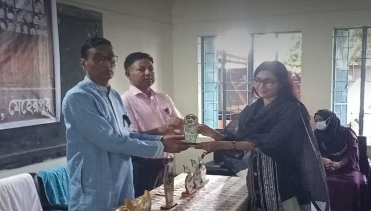মেহেরপুর সরকারি মহিলা কলেজের উদ্যোগে বঙ্গবন্ধুর শাহাদত বার্ষিকী পালন