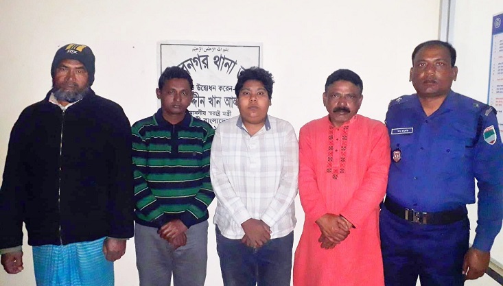 মুজিবনগরে বিএনপির চার নেতা আটক, ৪টি ককটেল উদ্ধার