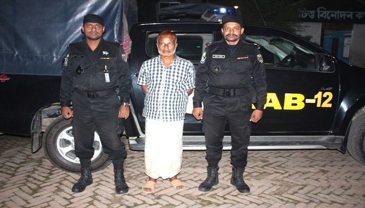 মেহেরপুর র‌্যাবের অভিযানে মাদককারবারি আটক