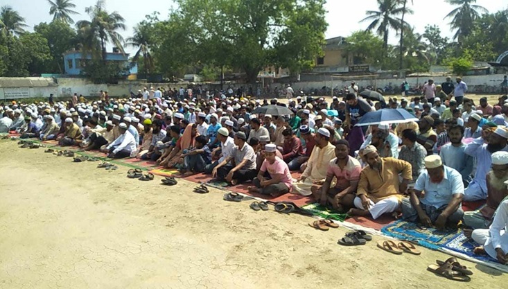 বৃষ্টির জন্য প্রার্থনায় মেহেরপুরে ইসতেসকার নামাজ
