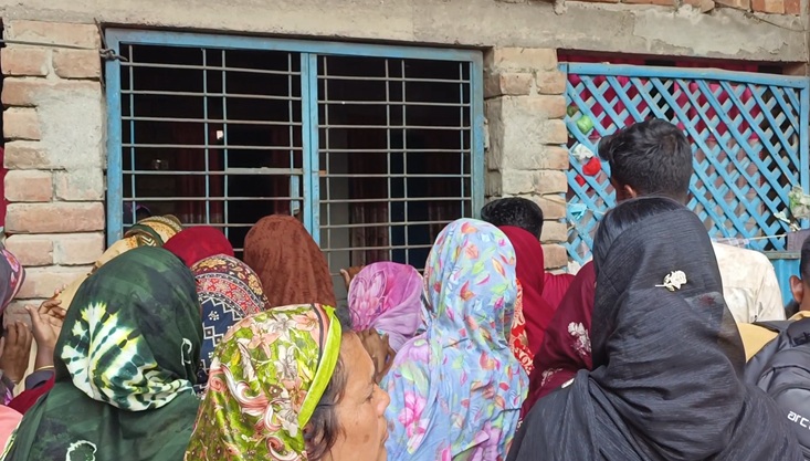 মুজিবনগরে গৃহবধূকে হত্যা করে ঝুলিয়ে রাখার অভিযোগ