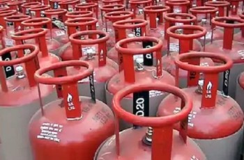 মেহেরপুরে গ্যাস সিলিন্ডার বিক্রির ঘটনায় আদালতের স্ব-প্রনোদিত মামলা