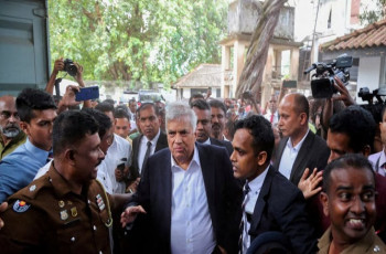 জামিনে মুক্ত সাবেক লঙ্কান প্রেসিডেন্ট রনিল বিক্রমাসিংহে